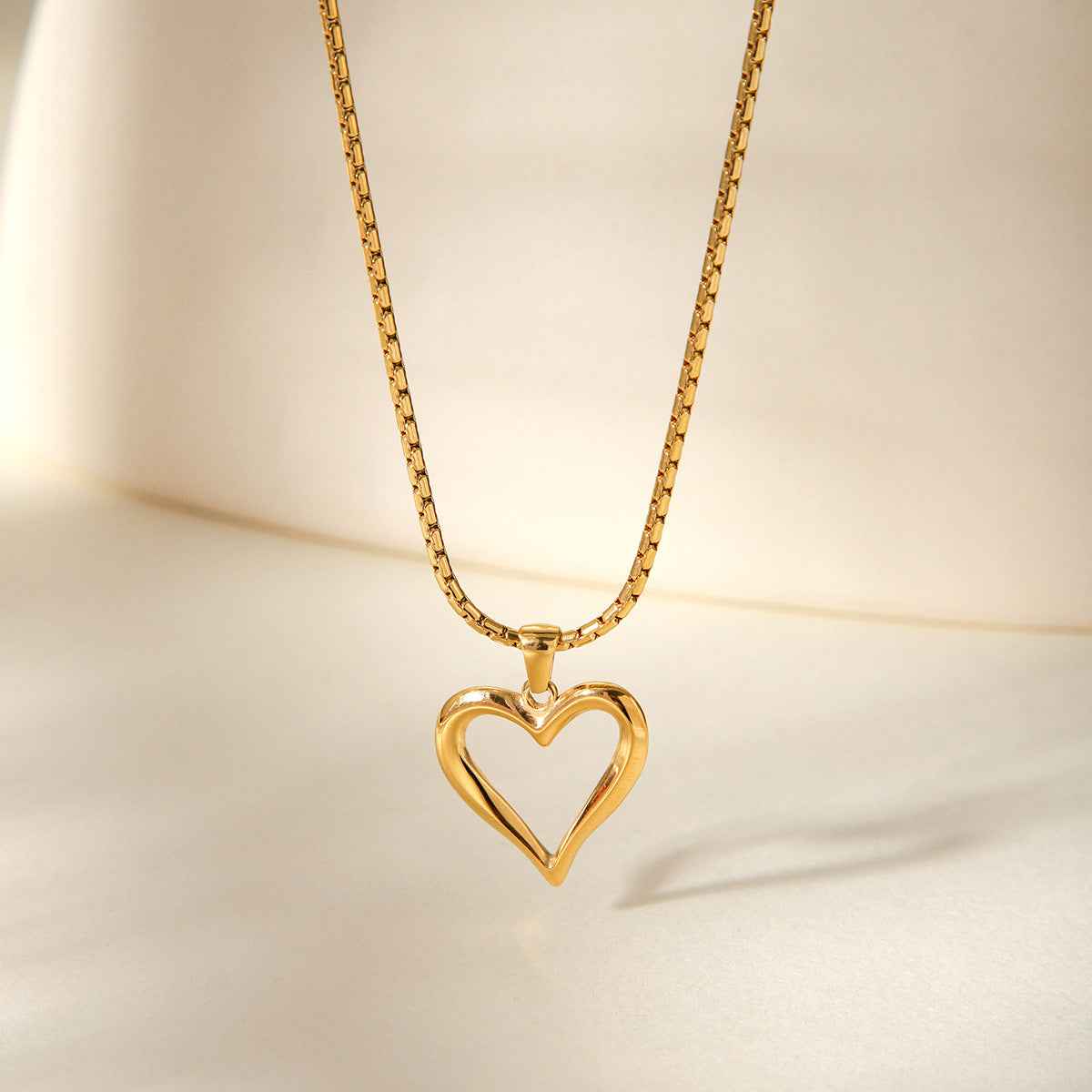 Amor | Toujours Pendant Necklace