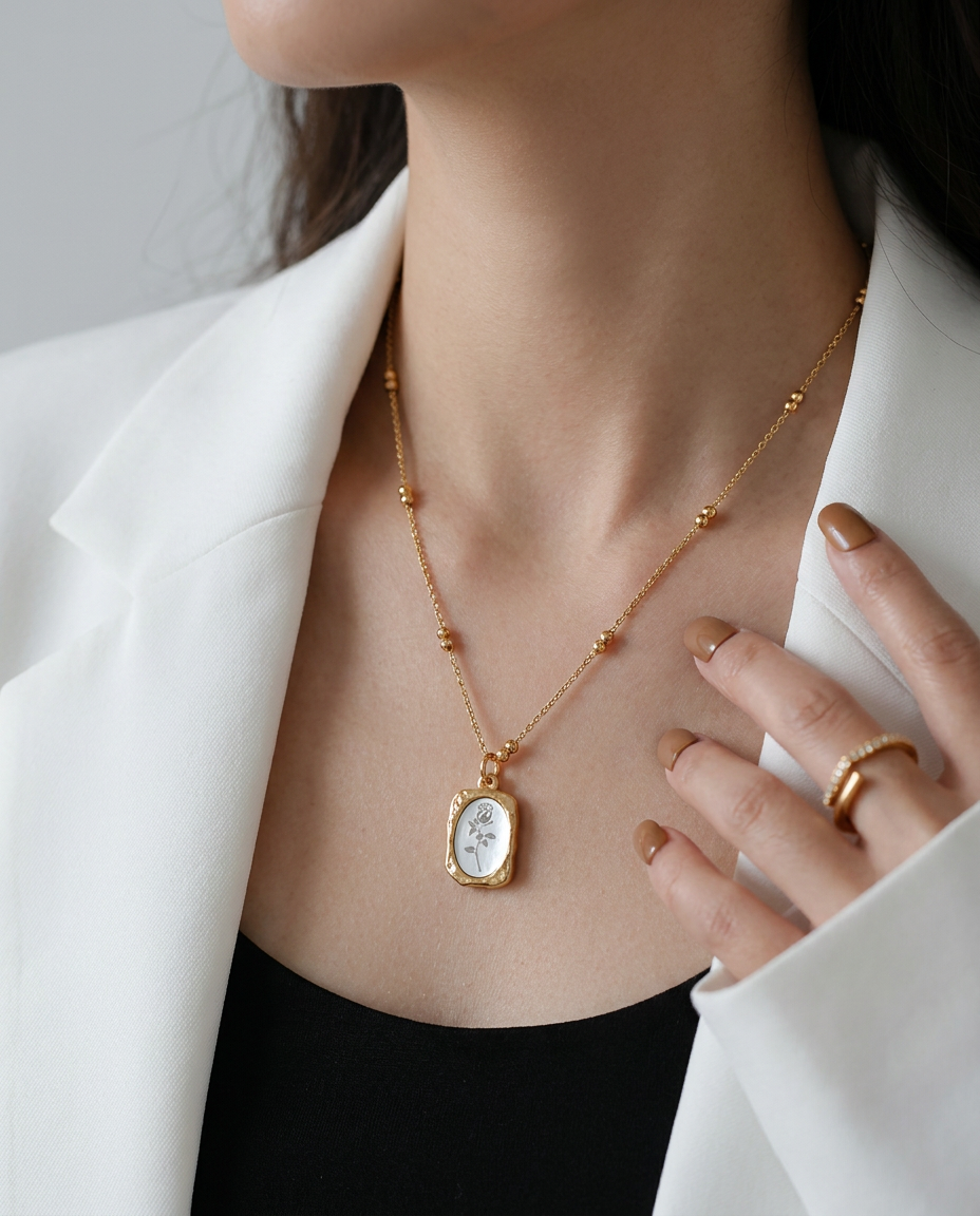 Flora | Rose Mirror Necklace